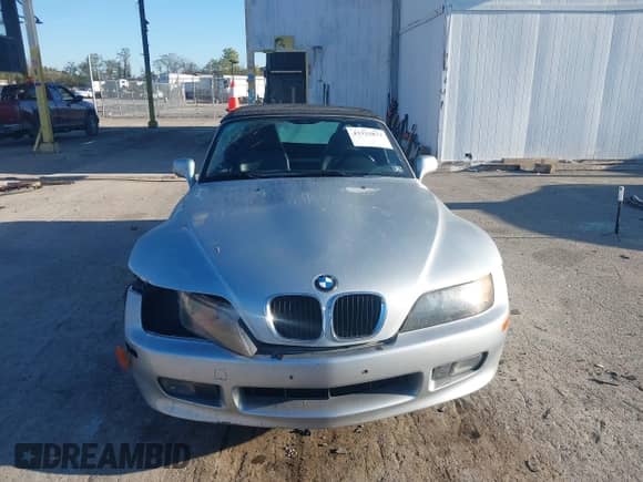 1998 BMW 3 Series Z3 1.9 with VIN 4USCH7330WLE10550, listed as a IAAI auction lot 43333873 with 84,380 mi miles and . Bid and sale history available at DreamBid. Image 12.