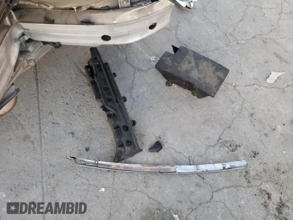 ✅ 2016 Chevrolet Impala LS • VIN: 2G11X5SA8G9169842 • Lot: 80651954. Listed on Copart with 170,792 mi. Free auction sales archive from the USA and detailed vehicle history report at DreamBid. Image 14.