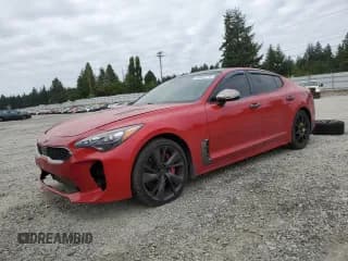 ✅ 2018 Kia Stinger GT2 • VIN: KNAE55LC5J6030388 • Lot: 65595775. Wystawiony na Copart z przebiegiem 129 951 mil. Bezpłatny archiwum sprzedaży aukcyjnych z USA i szczegółowy raport historii pojazdu na DreamBid. Zdjęcie 1.
