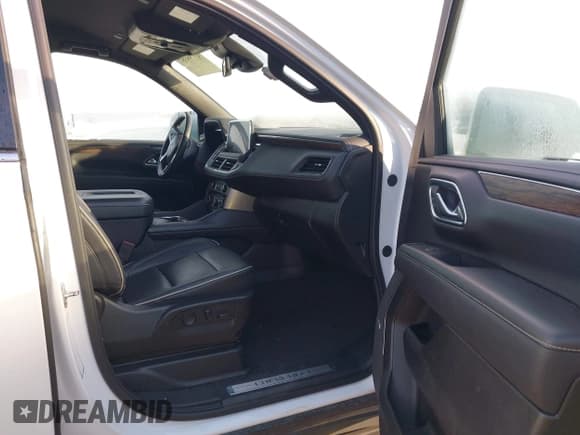 ✅ 2023 Chevrolet Suburban Premier • VIN: 1GNSKFKD4PR540034 • Lot: 43798357. Listed on IAAI with 62,961 mi. Free auction sales archive from the USA and detailed vehicle history report at DreamBid. Image 5.