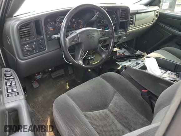 ✅ 2006 Chevrolet Silverado 2500HD LT3 • VIN: 1GCHK232X6F110873 • Lot: 86475445. Wystawiony na Copart z przebiegiem 226 349 mil. Bezpłatny archiwum sprzedaży aukcyjnych z USA i szczegółowy raport historii pojazdu na DreamBid. Zdjęcie 8.