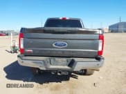 ✅ 2017 Ford F-250 Lariat • VIN: 1FT7W2BT8HEE63082 • Lot: 43494273. Wystawiony na IAAI z przebiegiem 176 547 mil. Bezpłatny archiwum sprzedaży aukcyjnych z USA i szczegółowy raport historii pojazdu na DreamBid. Zdjęcie 16.