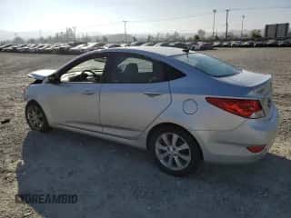 2013 Hyundai Accent GLS z VIN KMHCU4AE7DU440696, wystawiony jako Copart lot #85887415 z przebiegiem 165 396 mil mil oraz Szkoda całkowita • Salvage title. Historia ofert i sprzedaży dostępna na DreamBid. Obrazek 2.