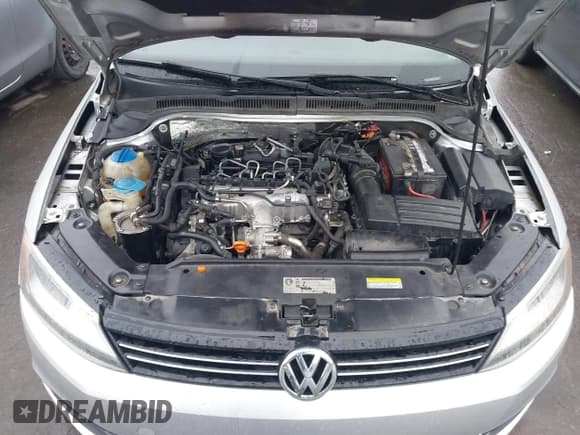 ✅ 2013 Volkswagen Jetta TDI w/Premium/Nav • VIN: 3VWLL7AJ6DM286246 • Lot: 43864018. Wystawiony na IAAI z przebiegiem 138 263 mil. Bezpłatny archiwum sprzedaży aukcyjnych z USA i szczegółowy raport historii pojazdu na DreamBid. Zdjęcie 10.