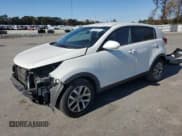 ✅ 2015 Kia Sportage LX • VIN: KNDPB3AC8F7711285 • Лот: 92569375. Опубликован ранее на Copart с пробегом 81 022 миль. Бесплатный доступ к архиву аукционных продаж из США и подробный отчёт об истории автомобиля на DreamBid. Изображение 1.