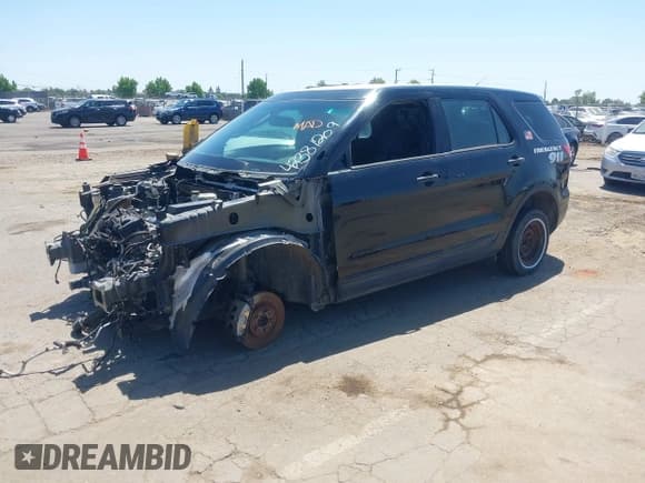 ✅ 2015 Ford Police Interceptor Utility • VIN: 1FM5K8AT6FGA57001 • Лот: 42381209. Опубликован ранее на IAAI с пробегом Не указан. Бесплатный доступ к архиву аукционных продаж из США и подробный отчёт об истории автомобиля на DreamBid. Изображение 16.