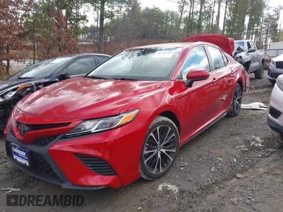 2019 Toyota Camry LE z VIN 4T1B11HK7KU278838, wystawiony jako IAAI lot #41222519 z przebiegiem 49 582 mil mil oraz . Historia ofert i sprzedaży dostępna na DreamBid. Obrazek 14.