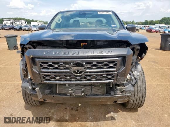 ✅ 2023 Nissan Frontier SV • VIN: 1N6ED1EJ8PN625225 • Lot: 66655205. Wystawiony na Copart z przebiegiem 25 052 mil. Bezpłatny archiwum sprzedaży aukcyjnych z USA i szczegółowy raport historii pojazdu na DreamBid. Zdjęcie 5.