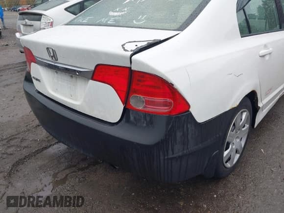 ✅ 2008 Honda Civic LX • VIN: 2HGFA16528H306545 • Lot: 43360677. Listed on IAAI with 152,118 mi. Free auction sales archive from the USA and detailed vehicle history report at DreamBid. Image 12.