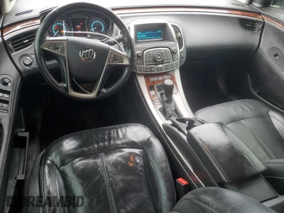 ✅ 2012 Buick LaCrosse Leather • VIN: 1G4GC5E33CF104968 • Lot: 85540035. Wystawiony na Copart z przebiegiem 255 684 mil. Bezpłatny archiwum sprzedaży aukcyjnych z USA i szczegółowy raport historii pojazdu na DreamBid. Zdjęcie 8.