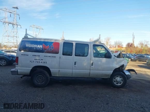 ✅ 2014 Ford Econoline Cargo Commercial • VIN: 1FTNE2EWXEDA69326 • Lot: 43748593. Wystawiony na IAAI z przebiegiem 139 521 mil. Bezpłatny archiwum sprzedaży aukcyjnych z USA i szczegółowy raport historii pojazdu na DreamBid. Zdjęcie 13.