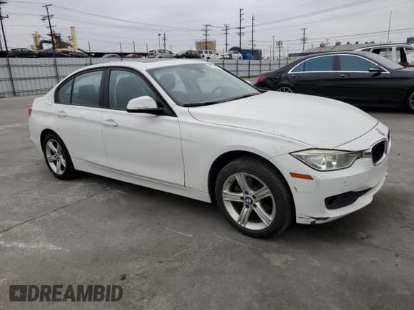 ✅ 2014 BMW 3 Series 328d • VIN: WBA3D3C55EF099149 • Lot: 54274625. Listed on Copart with 184,044 mi. Free auction sales archive from the USA and detailed vehicle history report at DreamBid. Image 4.