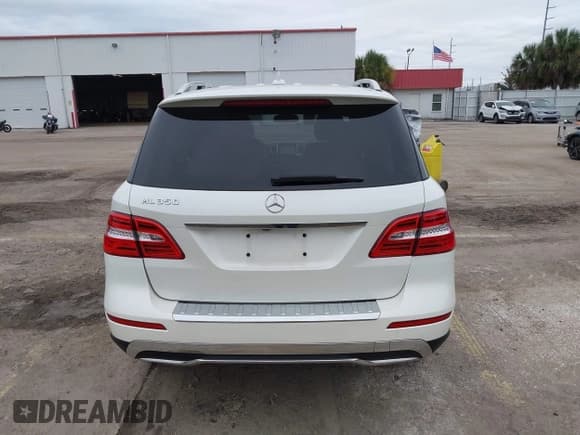 ✅ 2013 Mercedes-Benz M 350 • VIN: 4JGDA5JB3DA159912 • Lot: 43904090. Listed on IAAI with 155,772 mi. Free auction sales archive from the USA and detailed vehicle history report at DreamBid. Image 16.