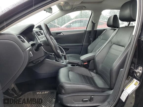 ✅ 2013 Volkswagen Jetta SEL • VIN: 3VWLP7AJ8DM355653 • Lot: 56073185. Listed on Copart with 176,070 mi. Free auction sales archive from the USA and detailed vehicle history report at DreamBid. Image 7.