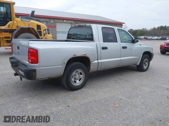 2006 Dodge Dakota ST с VIN 1D7HE28K26S504817, выставлен на аукционе IAAI как лот 43613566 с пробегом 122 602 миль миль и . История ставок и продаж доступна на DreamBid. Изображение 4.