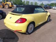 ✅ 2013 Volkswagen Beetle 2.5L • VIN: 3VW5X7AT3DM831303 • Лот: 42680530. Опубликован ранее на IAAI с пробегом 100 041 миль. Бесплатный доступ к архиву аукционных продаж из США и подробный отчёт об истории автомобиля на DreamBid. Изображение 4.
