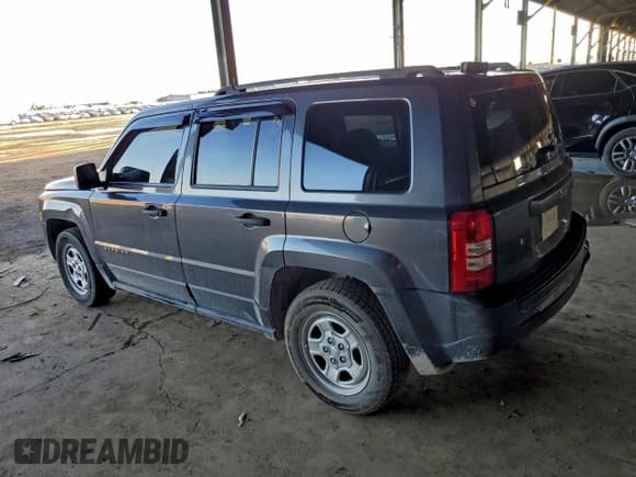 ✅ 2014 Jeep Patriot Sport • VIN: 1C4NJPBB5ED819225 • Lot: 91742175. Wystawiony na Copart z przebiegiem 169 430 mil. Bezpłatny archiwum sprzedaży aukcyjnych z USA i szczegółowy raport historii pojazdu na DreamBid. Zdjęcie 2.