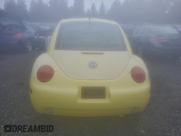 ✅ 1998 Volkswagen Beetle • VIN: 3VWBB61C9WM041955 • Lot: 95766775. Wystawiony na Copart z przebiegiem 183 028 mil. Bezpłatny archiwum sprzedaży aukcyjnych z USA i szczegółowy raport historii pojazdu na DreamBid. Zdjęcie 6.