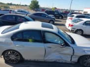 ✅ 2015 BMW 3 Series 328d • VIN: WBA3D3C51FK157685 • Lot: 43152192. Wystawiony na IAAI z przebiegiem 174 576 mil. Bezpłatny archiwum sprzedaży aukcyjnych z USA i szczegółowy raport historii pojazdu na DreamBid. Zdjęcie 13.