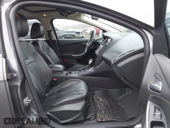 ✅ 2014 Ford Focus Titanium • VIN: 1FADP3N29EL422630 • Lot: 43743369. Listed on IAAI with 96,753 mi. Free auction sales archive from the USA and detailed vehicle history report at DreamBid. Image 5.