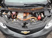 ✅ 2018 Chevrolet Bolt EV LT • VIN: 1G1FW6S00J4139492 • Lot: 82703334. Wystawiony na Copart z przebiegiem 38 912 mil. Bezpłatny archiwum sprzedaży aukcyjnych z USA i szczegółowy raport historii pojazdu na DreamBid. Zdjęcie 12.