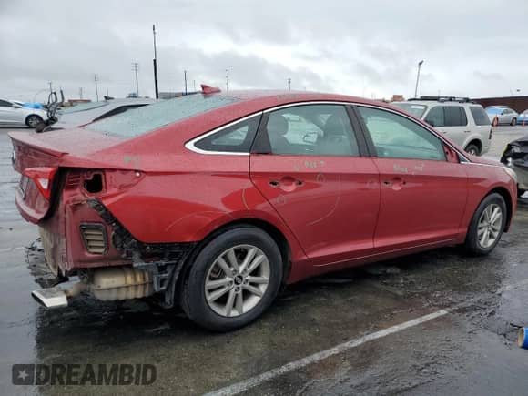 ✅ 2015 Hyundai Sonata SE • VIN: 5NPE24AF7FH193768 • Lot: 86293555. Wystawiony na Copart z przebiegiem 97 809 mil mil. Skorzystaj z bezpłatnego archiwum sprzedaży aukcyjnych z USA i zobacz szczegółowy raport historii pojazdu na DreamBid. Zdjęcie 3.