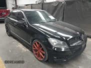 ✅ 2013 Mercedes-Benz C 250 Sport • VIN: WDDGF4HB8DA793855 • Lot: 41989172. Wystawiony na IAAI z przebiegiem 150 537 mil. Bezpłatny archiwum sprzedaży aukcyjnych z USA i szczegółowy raport historii pojazdu na DreamBid. Zdjęcie 1.