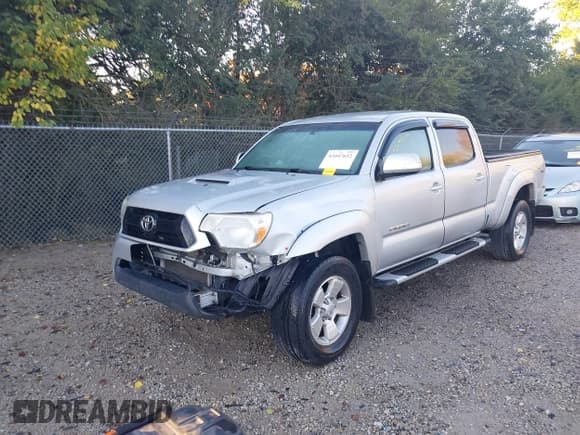 ✅ 2012 Toyota Tacoma • VIN: 3TMMU4FN5CM043847 • Lot: 43447652. Listed on IAAI with 119,376 mi. Free auction sales archive from the USA and detailed vehicle history report at DreamBid. Image 19.