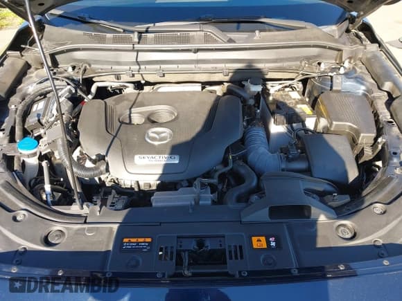 ✅ 2022 Mazda CX-5 Signature • VIN: JM3KFBXY1N0546948 • Lot: 43475970. Wystawiony na IAAI z przebiegiem 41 402 mil. Bezpłatny archiwum sprzedaży aukcyjnych z USA i szczegółowy raport historii pojazdu na DreamBid. Zdjęcie 10.