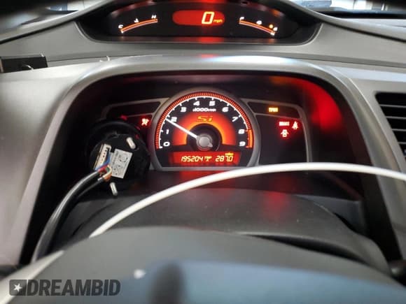 ✅ 2009 Honda Civic Si • VIN: 2HGFG21579H704296 • Lot: 81779865. Listed on Copart with 195,204 mi. Free auction sales archive from the USA and detailed vehicle history report at DreamBid. Image 9.