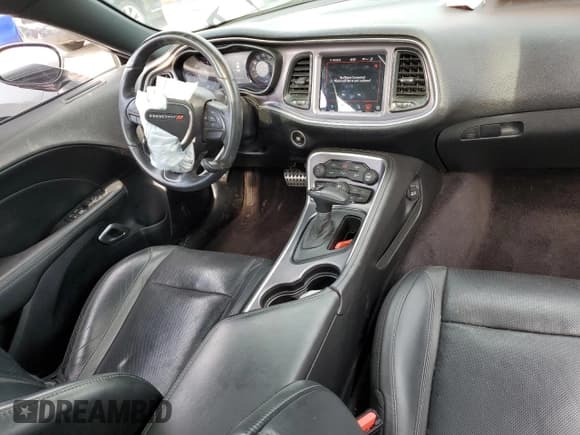 ✅ 2018 Dodge Challenger SXT Plus • VIN: 2C3CDZAG2JH276862 • Lot: 58444714. Wystawiony na Copart z przebiegiem 48 227 mil. Bezpłatny archiwum sprzedaży aukcyjnych z USA i szczegółowy raport historii pojazdu na DreamBid. Zdjęcie 8.