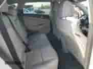 2018 Hyundai Tucson SEL z VIN KM8J33A47JU629338, wystawiony jako Copart lot #81965825 z przebiegiem 87 818 mil mil oraz Szkoda całkowita • Salvage title. Historia ofert i sprzedaży dostępna na DreamBid. Obrazek 11.