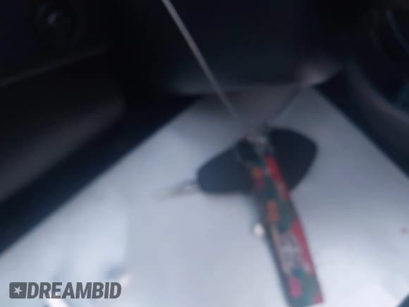 ✅ 2011 Chrysler 200 Limited • VIN: 1C3BC7EG6BN615659 • Lot: 42964449. Listed on IAAI with 125,805 mi. Free auction sales archive from the USA and detailed vehicle history report at DreamBid. Image 11.