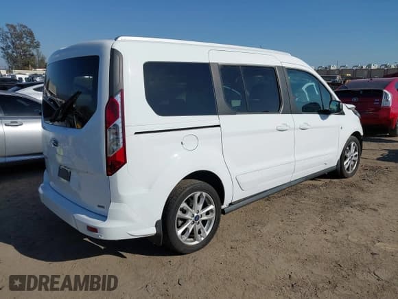✅ 2017 Ford Transit Connect XLT • VIN: NM0GE9F73H1336222 • Lot: 41856988. Listed on IAAI with 38,501 mi. Free auction sales archive from the USA and detailed vehicle history report at DreamBid. Image 4.
