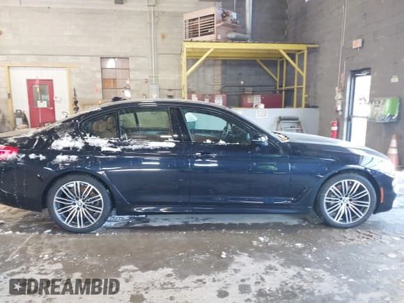 ✅ 2020 BMW 5 Series 540i xDrive • VIN: WBAJS3C06LCE00319 • Лот: 41384030. Опубликован ранее на IAAI с пробегом 49 941 миль. Бесплатный доступ к архиву аукционных продаж из США и подробный отчёт об истории автомобиля на DreamBid. Изображение 14.