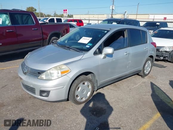 ✅ 2007 Nissan Versa S • VIN: 3N1BC13E17L377174 • Lot: 43605416. Listed on IAAI with 243,672 mi. Free auction sales archive from the USA and detailed vehicle history report at DreamBid. Image 2.