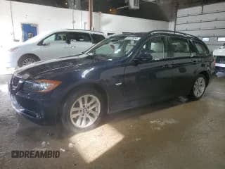 ✅ 2007 BMW 3 Series 328xi • VIN: WBAVT73517FZ36159 • Lot: 88125665. Wystawiony na Copart z przebiegiem 91 322 mil. Bezpłatny archiwum sprzedaży aukcyjnych z USA i szczegółowy raport historii pojazdu na DreamBid. Zdjęcie 1.