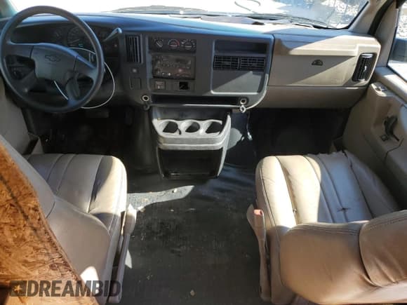 ✅ 2006 Chevrolet Express Cargo • VIN: 1GCHG35V261179794 • Lot: 87295845. Listed on Copart with 220,827 mi. Free auction sales archive from the USA and detailed vehicle history report at DreamBid. Image 8.