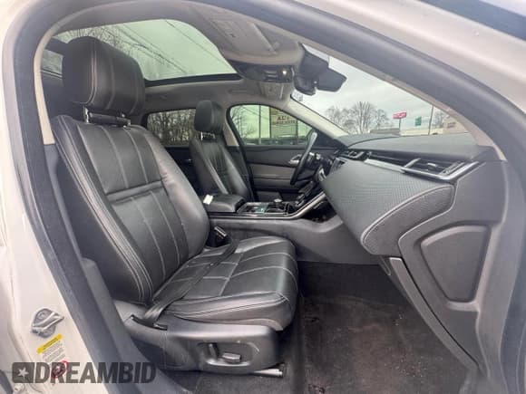 ✅ 2018 Land Rover Range Rover Velar S • VIN: SALYB2RN9JA755045 • Lot: 57728805. Wystawiony na Copart z przebiegiem 122 393 mil. Bezpłatny archiwum sprzedaży aukcyjnych z USA i szczegółowy raport historii pojazdu na DreamBid. Zdjęcie 5.