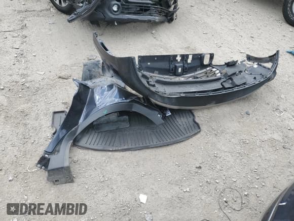 ✅ 2018 Hyundai Santa Fe SE • VIN: KM8SMDHF6JU260678 • Лот: 70190325. Опубликован ранее на Copart с пробегом 146 936 миль. Бесплатный доступ к архиву аукционных продаж из США и подробный отчёт об истории автомобиля на DreamBid. Изображение 13.