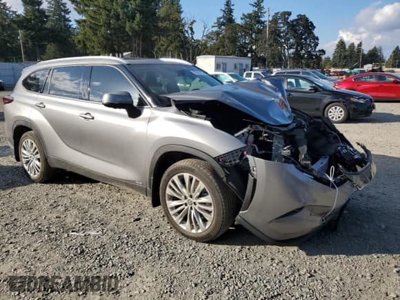 ✅ 2025 Toyota Highlander Hybrid Platinum • VIN: 5TDEBRCH8SS647347 • Lot: 87041125. Wystawiony na Copart z przebiegiem 27 964 mil. Bezpłatny archiwum sprzedaży aukcyjnych z USA i szczegółowy raport historii pojazdu na DreamBid. Zdjęcie 4.