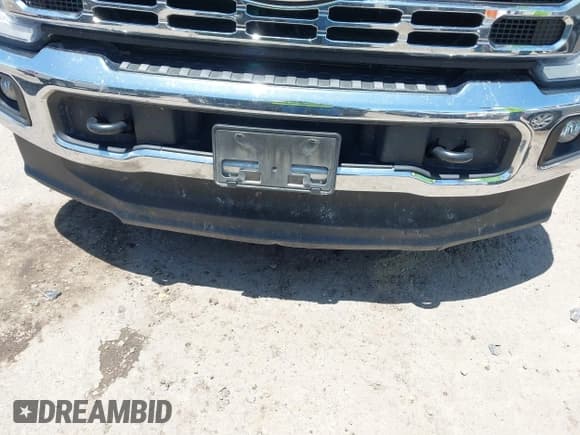 ✅ 2024 Ford F-250 XL • VIN: 1FT7W2BT9RED57676 • Lot: 42593411. Wystawiony na IAAI z przebiegiem 40 438 mil. Bezpłatny archiwum sprzedaży aukcyjnych z USA i szczegółowy raport historii pojazdu na DreamBid. Zdjęcie 6.