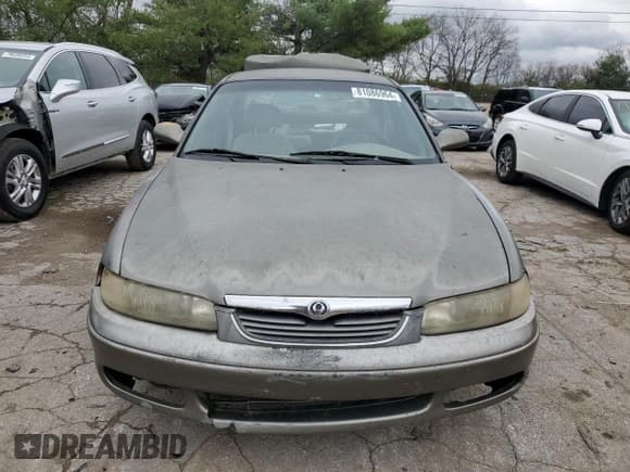 ✅ 1996 Mazda 626 DX • VIN: 1YVGE22C0T5562453 • Lot: 81086964. Wystawiony na Copart z przebiegiem 280 568 mil. Bezpłatny archiwum sprzedaży aukcyjnych z USA i szczegółowy raport historii pojazdu na DreamBid. Zdjęcie 5.