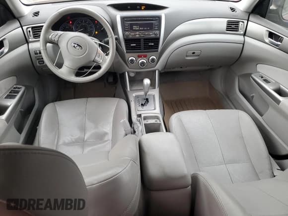 ✅ 2010 Subaru Forester X Limited • VIN: JF2SH6DC1AH763741 • Lot: 93215555. Wystawiony na Copart z przebiegiem 134 404 mil. Bezpłatny archiwum sprzedaży aukcyjnych z USA i szczegółowy raport historii pojazdu na DreamBid. Zdjęcie 8.