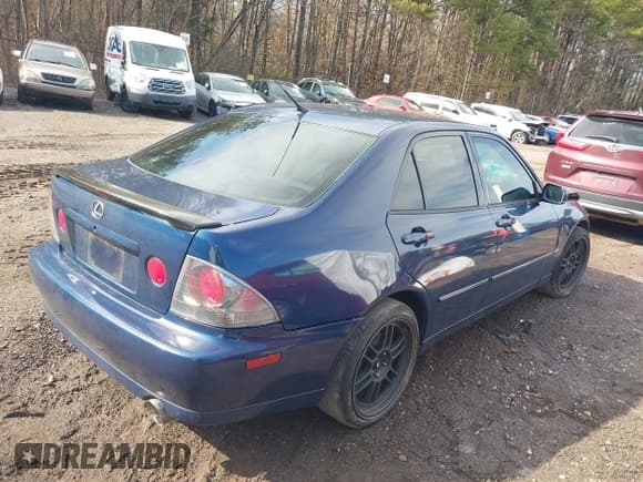 ✅ 2005 Lexus IS 300 • VIN: JTHBD192750096819 • Lot: 41566396. Listed on IAAI with 11,993 mi. Free auction sales archive from the USA and detailed vehicle history report at DreamBid. Image 4.