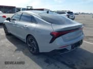 ✅ 2025 Kia K5 GT-Line • VIN: KNAG64J71S5284404 • Lot: 43644605. Wystawiony na IAAI z przebiegiem 21 656 mil. Bezpłatny archiwum sprzedaży aukcyjnych z USA i szczegółowy raport historii pojazdu na DreamBid. Zdjęcie 3.