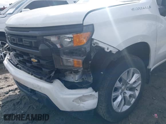 ✅ 2023 Chevrolet Silverado 1500 Custom • VIN: 3GCPABEK0PG189420 • Lot: 41931810. Wystawiony na IAAI z przebiegiem 40 505 mil. Bezpłatny archiwum sprzedaży aukcyjnych z USA i szczegółowy raport historii pojazdu na DreamBid. Zdjęcie 6.