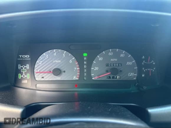 ✅ 2000 Isuzu VehiCROSS • VIN: JACCN57X5Y7D00023 • Lot: 43132071. Wystawiony na IAAI z przebiegiem 100 969 mil. Bezpłatny archiwum sprzedaży aukcyjnych z USA i szczegółowy raport historii pojazdu na DreamBid. Zdjęcie 7.