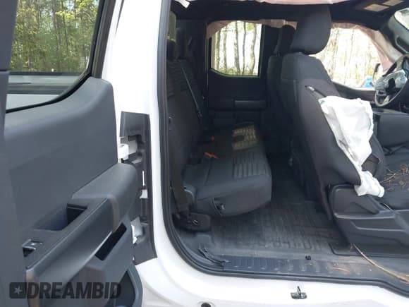 ✅ 2023 Ford F-150 XL • VIN: 1FTEX1EP8PFA78448 • Lot: 42115100. Listed on IAAI with 31,433 mi. Free auction sales archive from the USA and detailed vehicle history report at DreamBid. Image 8.