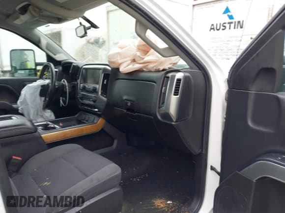 ✅ 2017 Chevrolet Silverado 2500HD LT • VIN: 1GC1KVEY4HF182790 • Lot: 42357385. Wystawiony na IAAI z przebiegiem 189 755 mil. Bezpłatny archiwum sprzedaży aukcyjnych z USA i szczegółowy raport historii pojazdu na DreamBid. Zdjęcie 5.